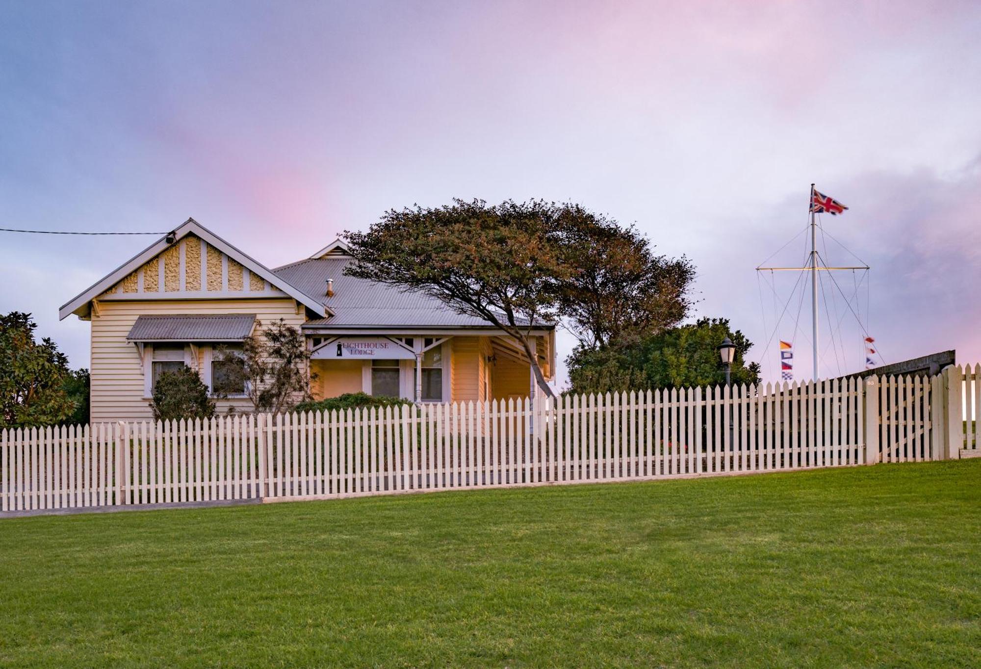Surfside Holiday Park Warrnambool Exterior photo